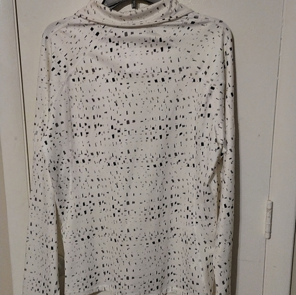 NWT! Long sleeve pullover Sz XL - Picture 5 of 9